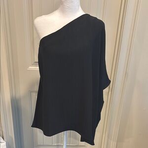 Elegant Black One-Shoulder Women's Top